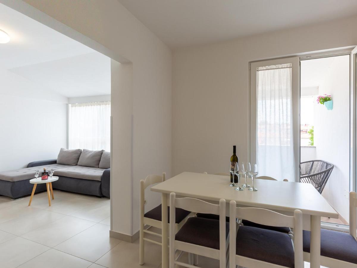 Amoroso Apartment 200M From Sea Porec Esterno foto