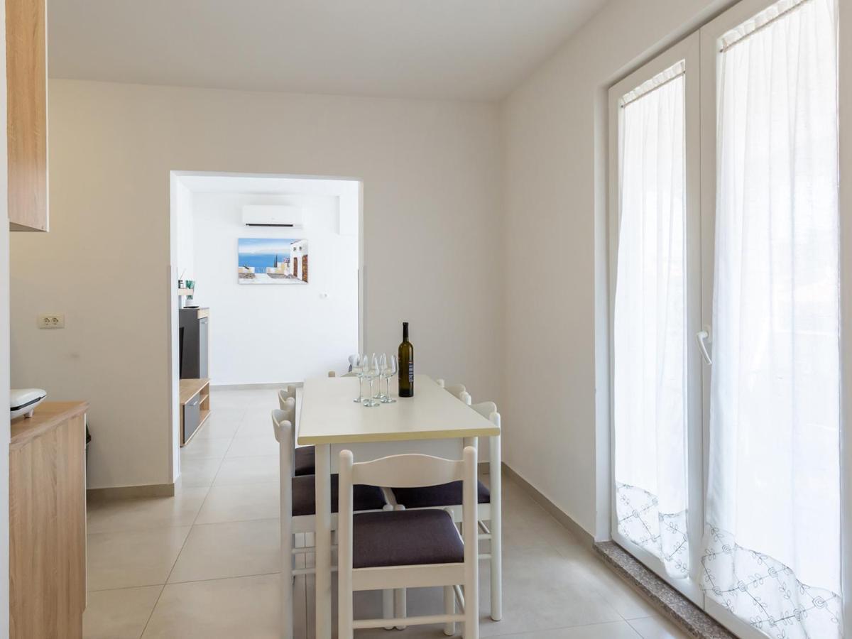 Amoroso Apartment 200M From Sea Porec Esterno foto