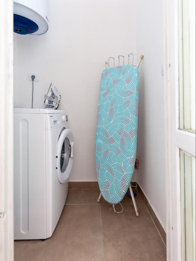 Amoroso Apartment 200M From Sea Porec Esterno foto