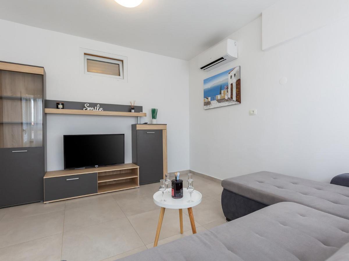 Amoroso Apartment 200M From Sea Porec Esterno foto