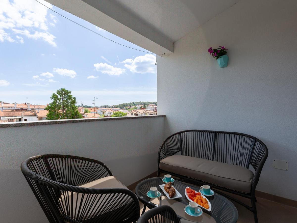 Amoroso Apartment 200M From Sea Porec Esterno foto