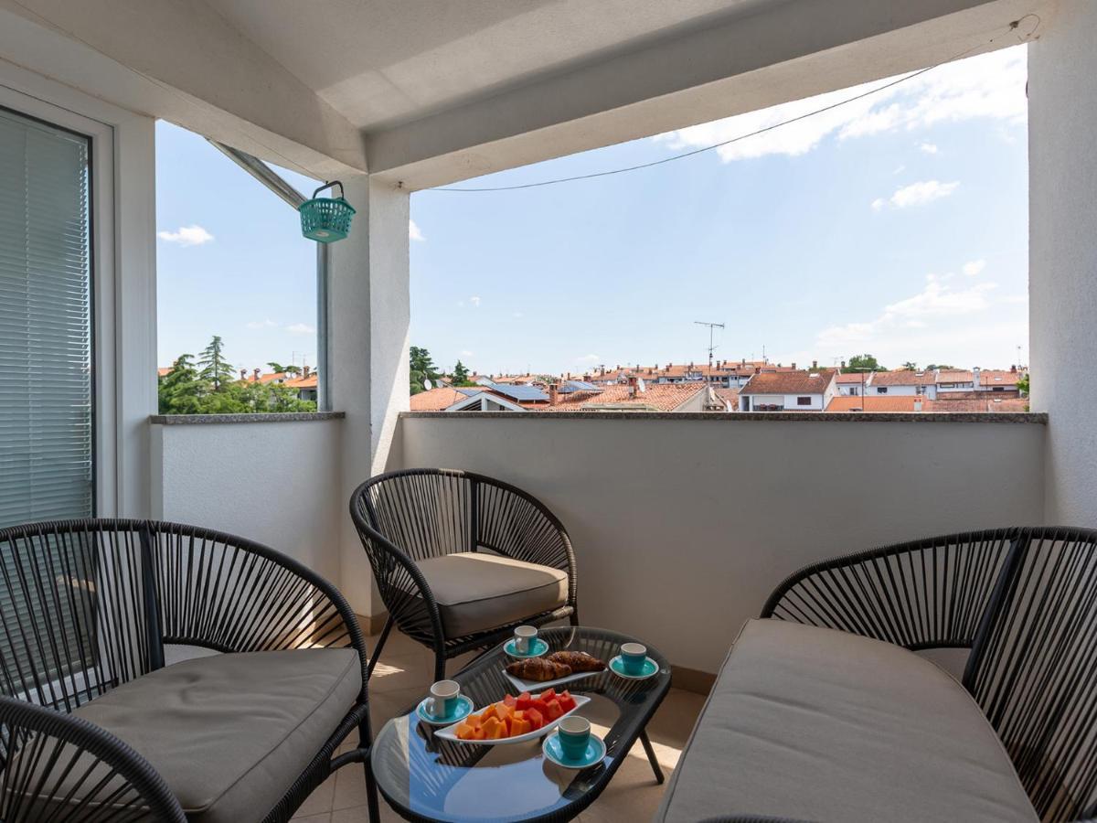 Amoroso Apartment 200M From Sea Porec Esterno foto